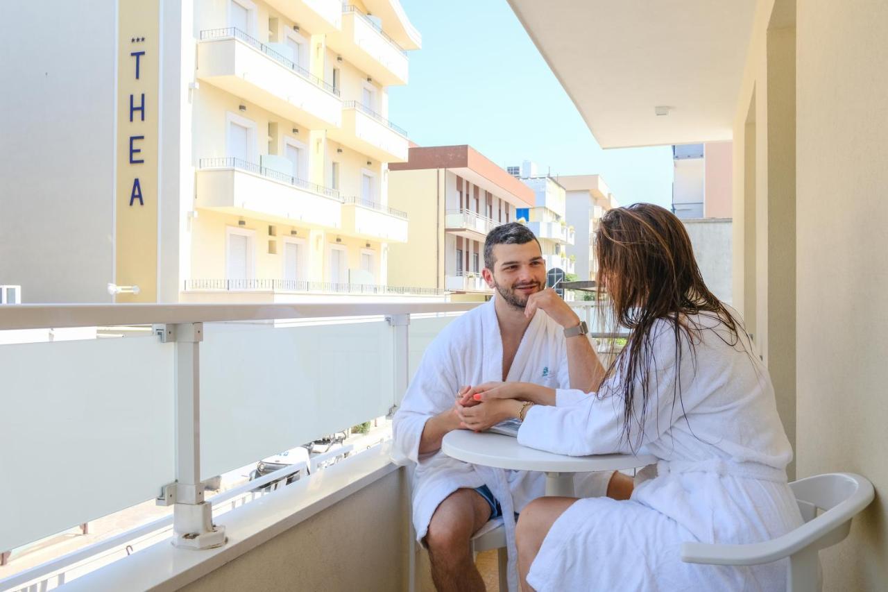 בלריה-איגאה מרינה Hotel Thea מראה חיצוני תמונה