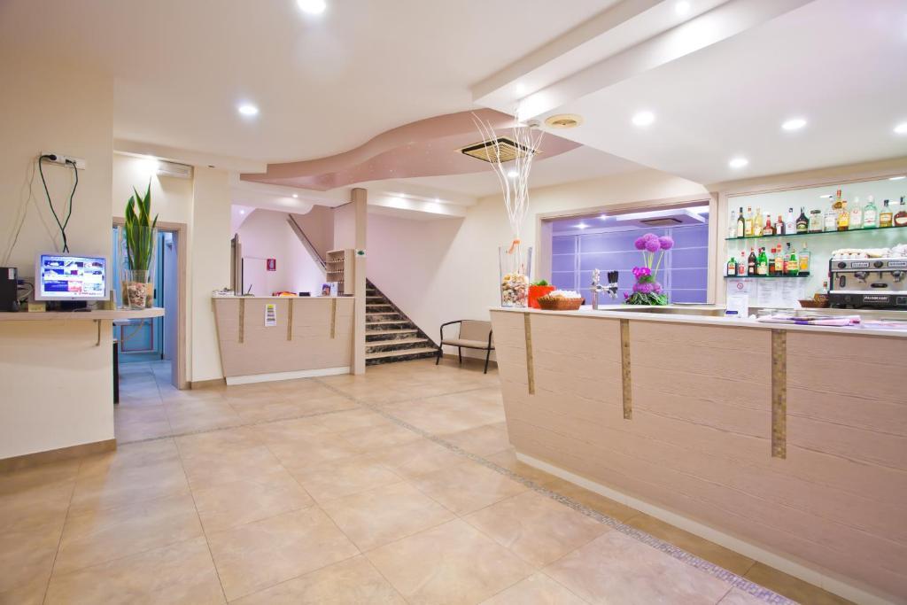 בלריה-איגאה מרינה Hotel Thea מראה חיצוני תמונה